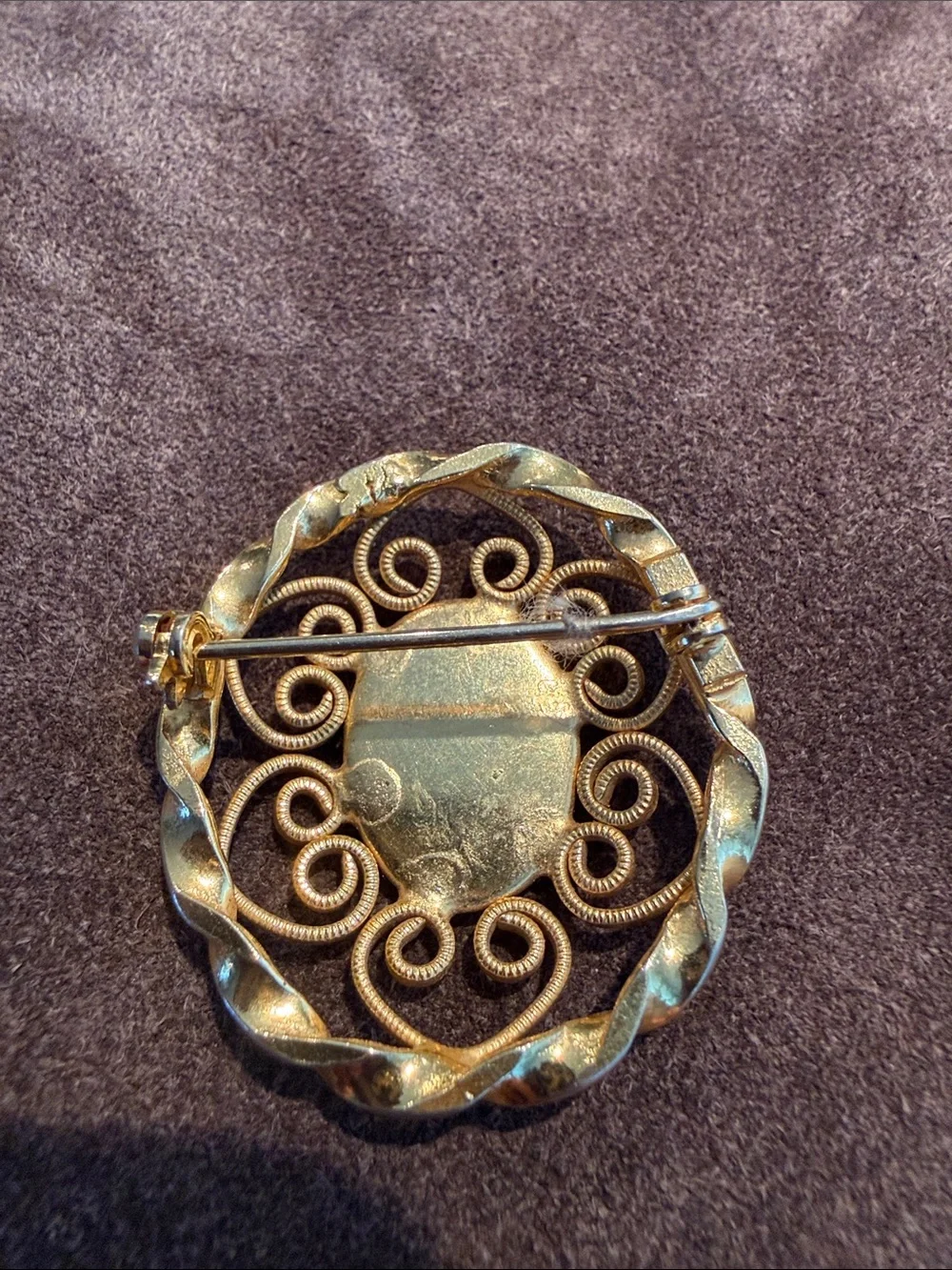 Gold-Tone Brooches - Classic Women Jewelry